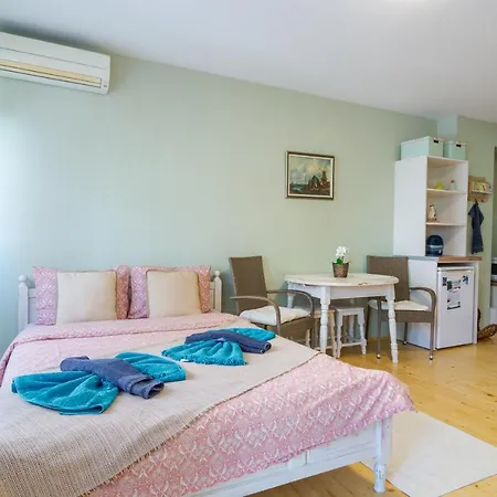 Copenhagen Adorable And Cosy Apt In Calm District Sofia